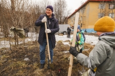 Большой субботник состоялся во всех округах города Мурманска