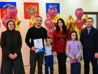 42 молодые мурманские семьи получили свидетельства на улучшение жилищных условий