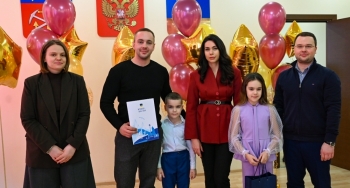 42 молодые мурманские семьи получили свидетельства на улучшение жилищных условий